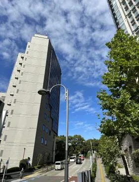 上松ビルの外観