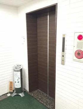 築地F・T・Sビルの外観