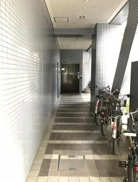 YTビルの外観