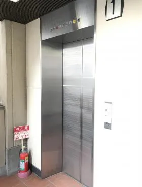 日本法令小伝馬町ビルの外観
