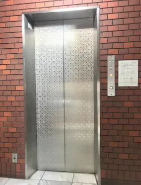 川崎ビルの外観