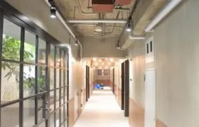 フロイントゥ三田ビルの外観