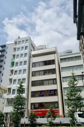西新橋ビルの外観