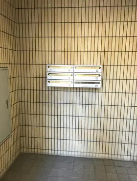 青山光影ビルの外観