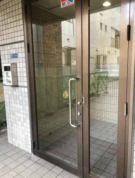 青山光影ビルの外観