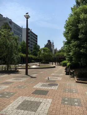 東特塗料ビルの外観