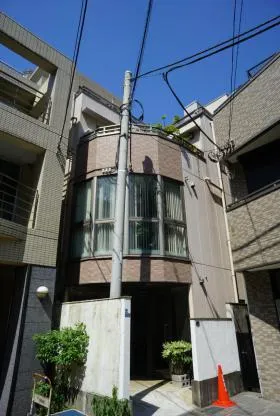 A-9thビルの外観
