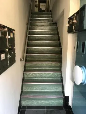 にしのビルの外観