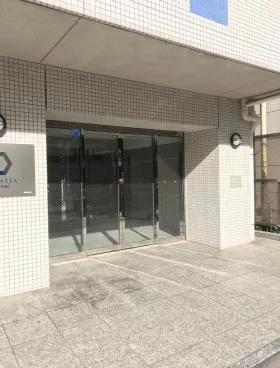 カスタリア新富町ビルの外観