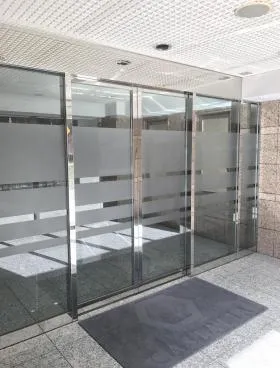 カスタリア新富町ビルの外観