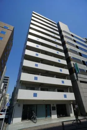 カスタリア新富町ビルの外観
