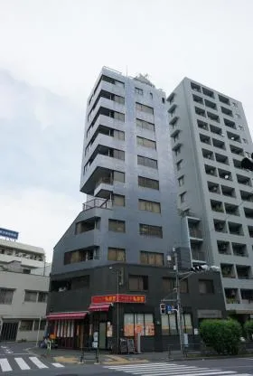 新宿スパイアビルの外観