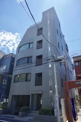笹塚KNビルの外観