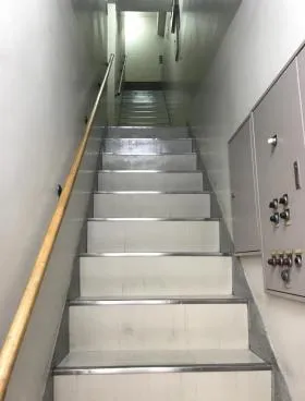 盛重ビルの外観