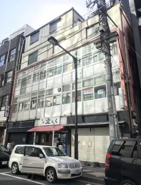 鈴木ビルの外観