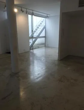 DUO表参道ビルの外観