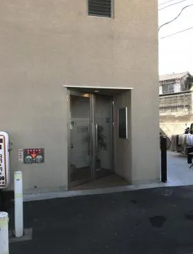 古峯ビルの外観