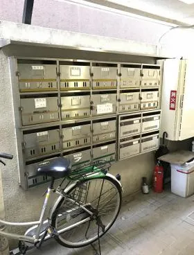 池袋見真ビルの外観
