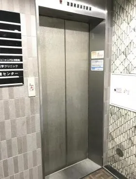 御茶ノ水明神ビルの外観