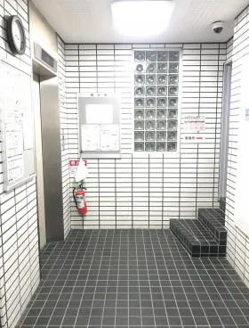 築地ホワイトビルの外観