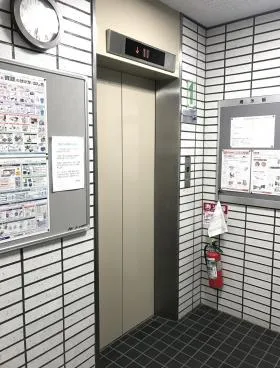 築地ホワイトビルの外観