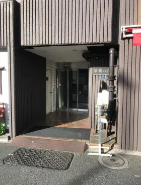 築地ハイツビルの外観