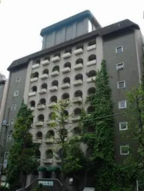 セントラル青山ビルの外観