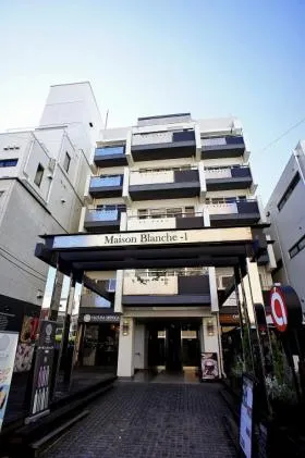 メーゾンブランシュIビルの外観