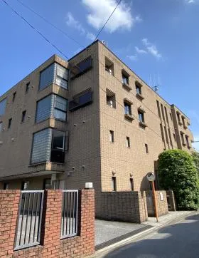 マヤ信濃町三番館の外観