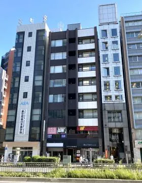 インテリックス青山通ビルの外観