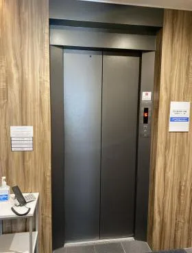 インテリックス青山通ビルの外観