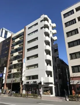 奥山ビルの外観