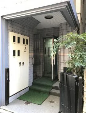奥山ビルの外観