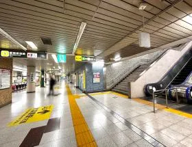 都営新宿線「岩本町駅」