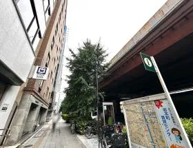 昭和通り沿いを直進する（日本橋方面）