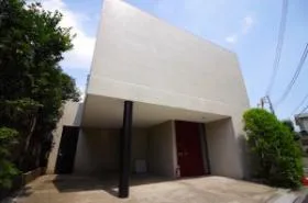 代々木5丁目戸建ビルの外観