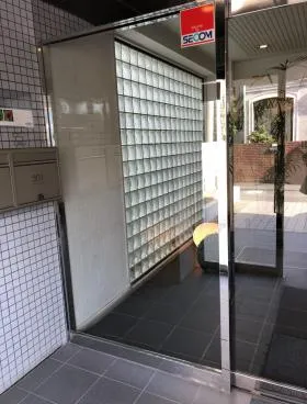 トミタハウスビルの外観