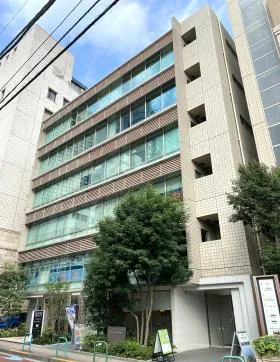 マストライフ南青山ビルの外観