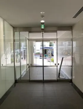 マストライフ南青山ビルの外観