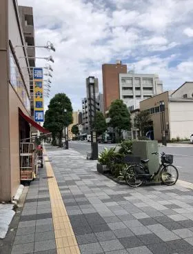 PAX21ビルの外観
