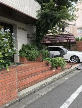 西川徹ビルの外観