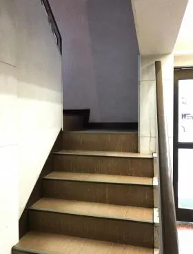 西川徹ビルの外観