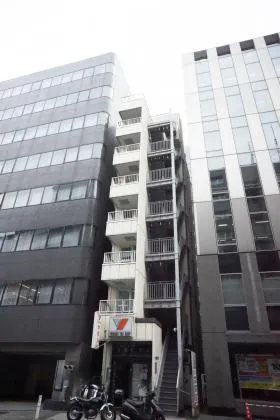 金子ビルの外観