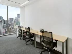 Regus(リージャス)丸の内パシフィックセンチュリープレイスビジネスセンターの外観