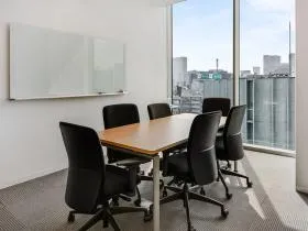 Regus(リージャス)丸の内パシフィックセンチュリープレイスビジネスセンターの外観