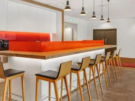 Regus(リージャス)丸の内パシフィックセンチュリープレイスビジネスセンターの外観