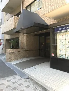 ロイアル一番町の外観