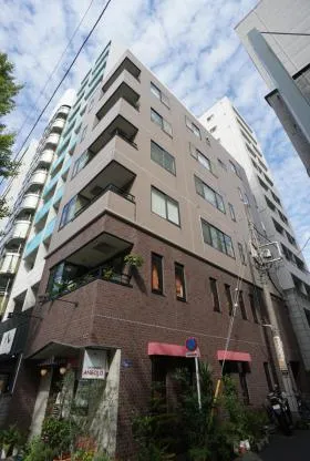 沖坂ビルの外観