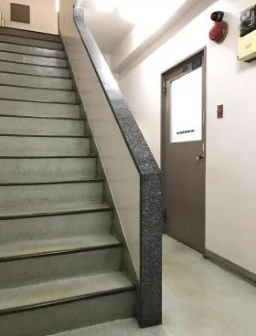 葵ビルの外観