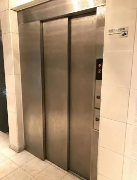 麹町シャインビルの外観